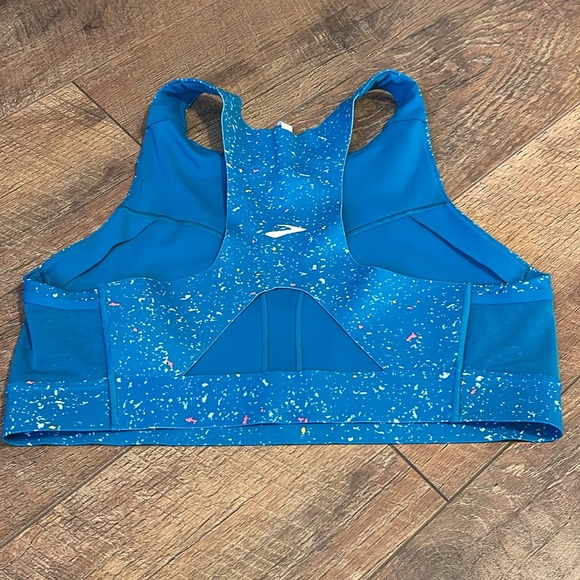 Brooks Sports Bra - Picture 2 of 5